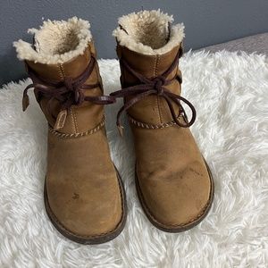 Ugg Leather Sherpa booties women size 9